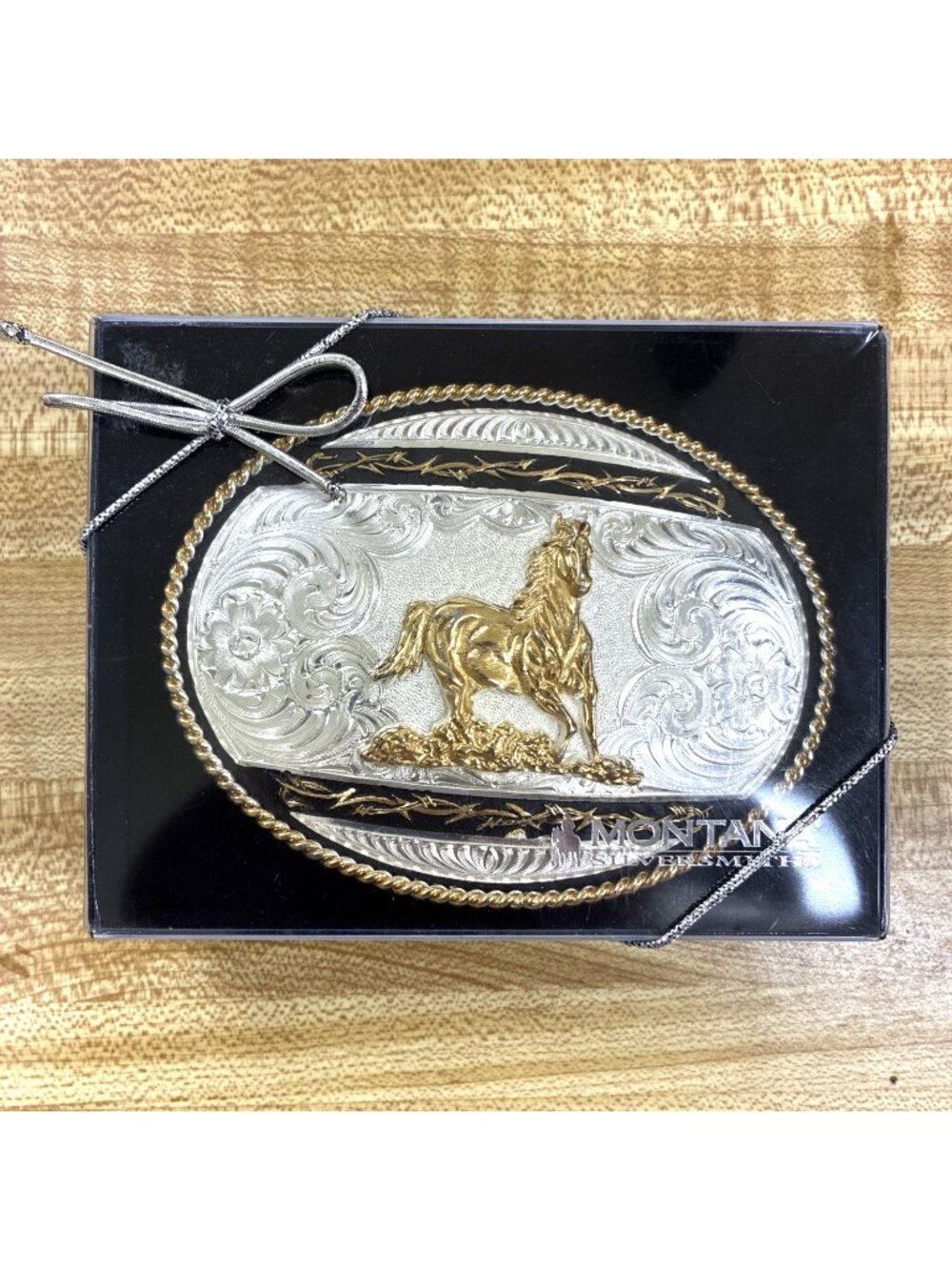 NEW in box Montana Silversmiths Large Belt Buckle Horse Western Cowgirl Engraved